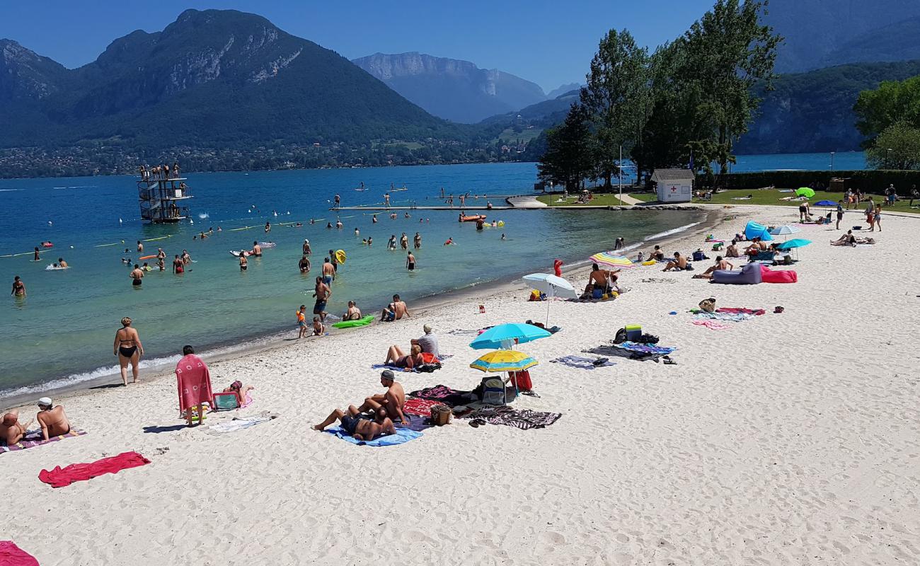 Foto af Plage Saint-Jorioz med lys sand overflade