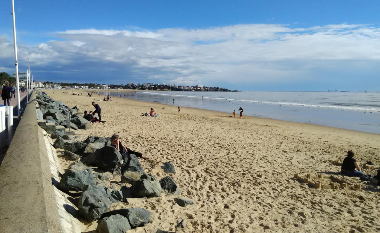 Foto af Plage Royan med lys sand overflade