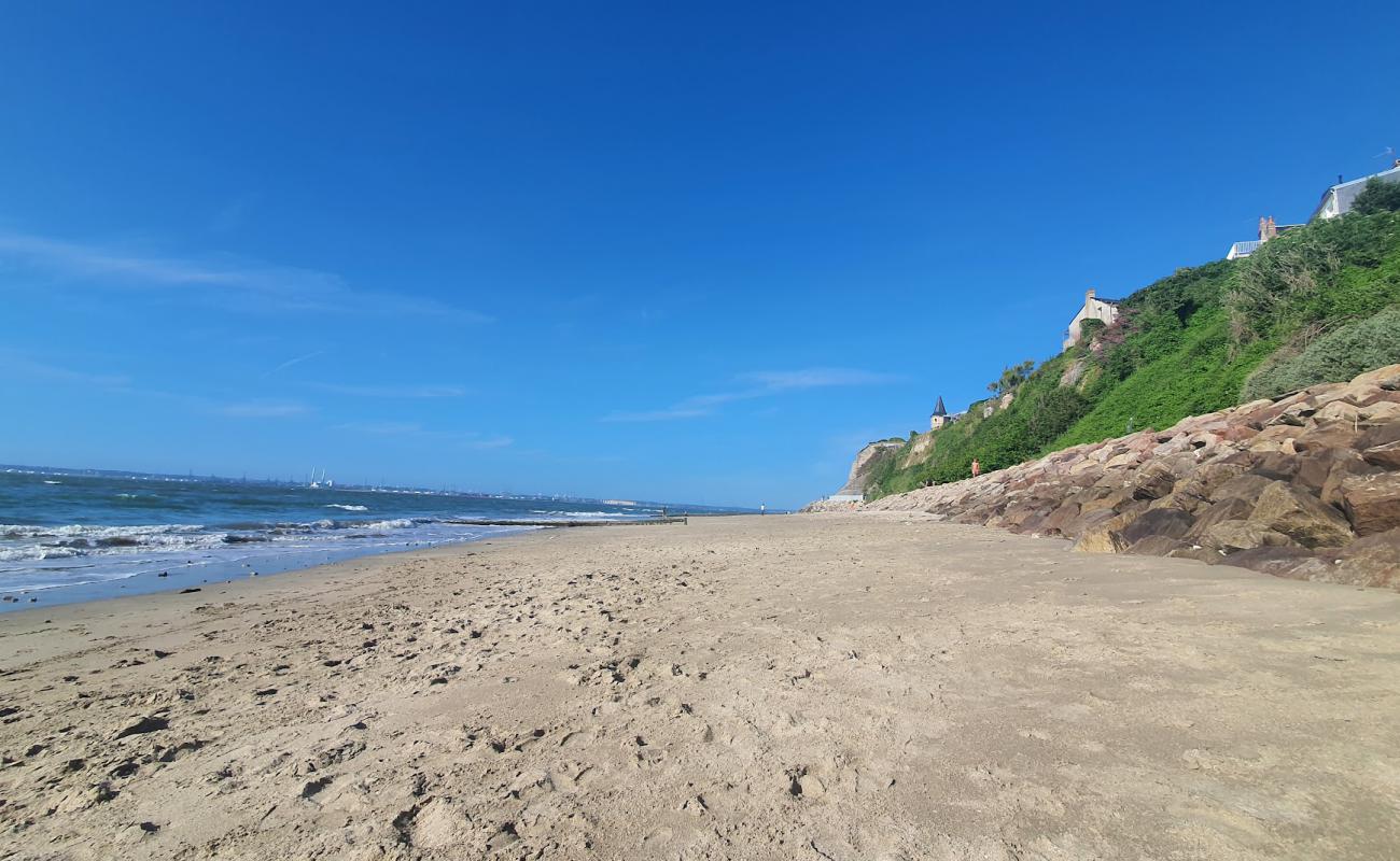 Foto af Villerville Strand med lys sand overflade