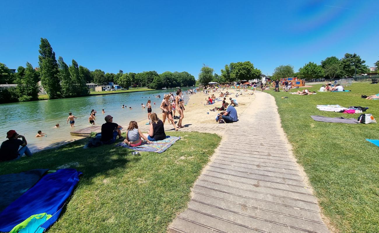 Foto af Meaux Strand med lys sand overflade