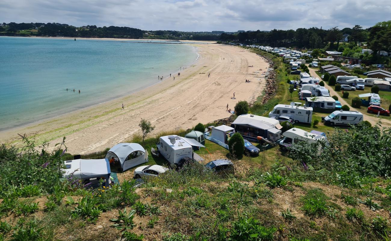 Foto af Plage du Fond de la Baie med lys sand overflade