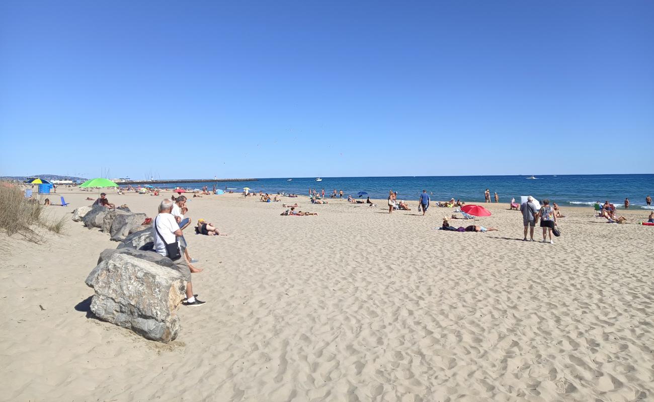 Foto af Plage Agde Naturiste med lys sand overflade