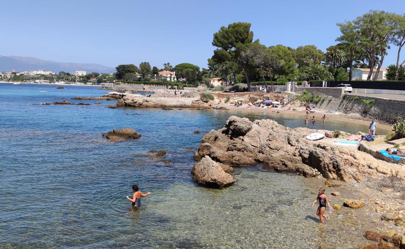 Foto af Plage du Port Mallet med sten overflade