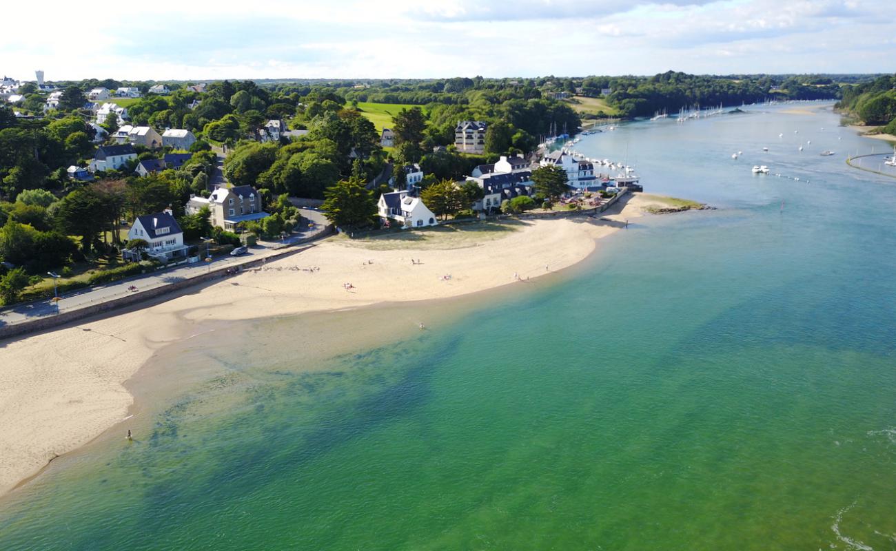 Foto af Plage de Saint Julien med lys sand overflade