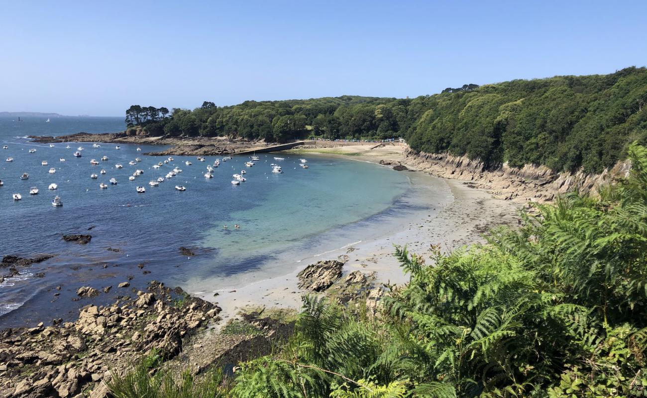 Foto af Plage du Dellec med let sand og småsten overflade