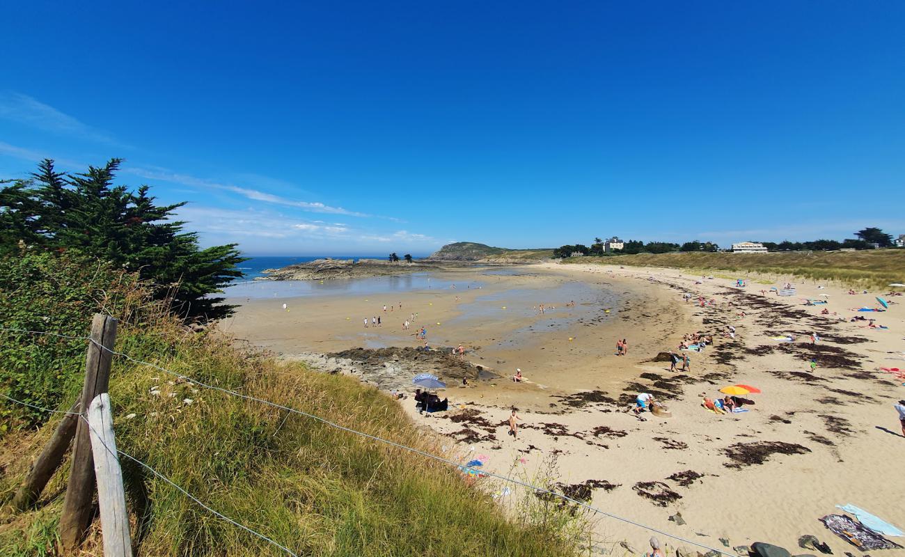 Foto af Plage du Port Hue med lys sand overflade