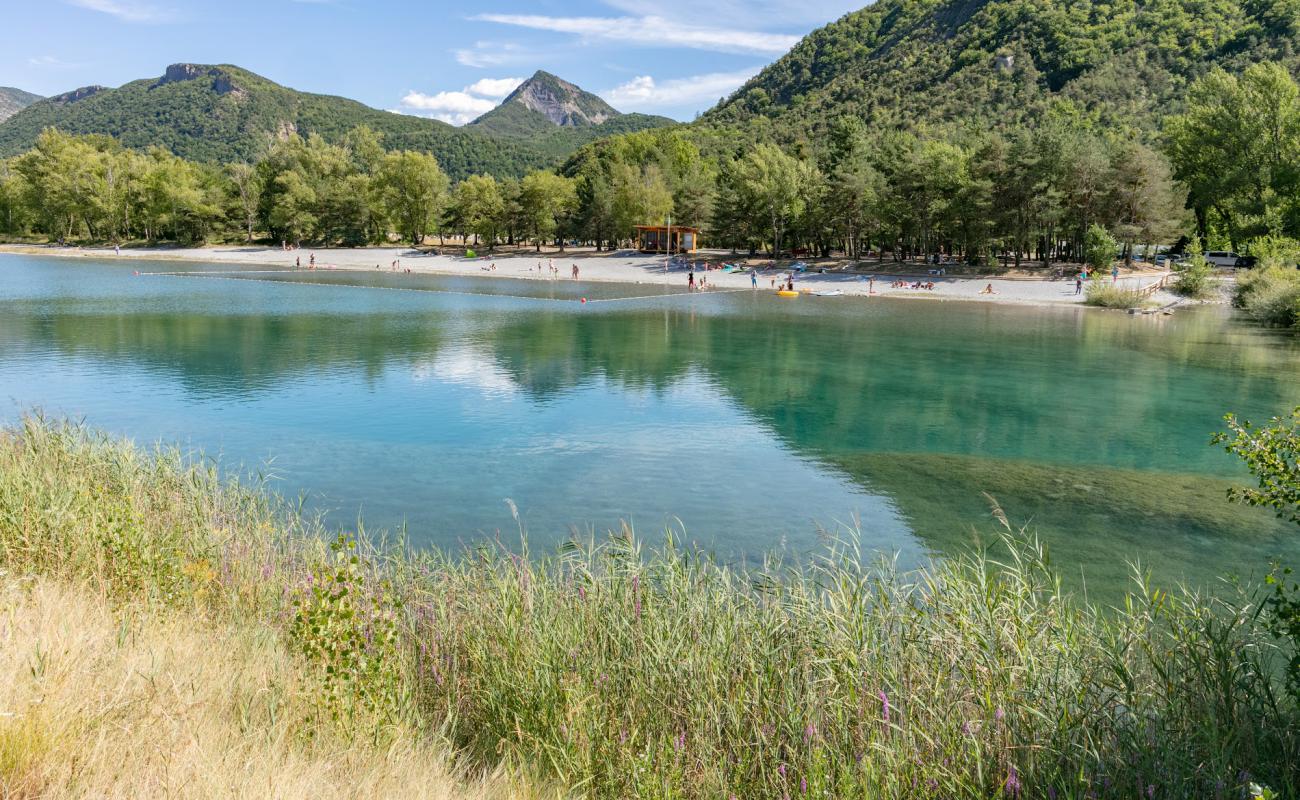 Foto af Plage La base de loisirs Les 3 Lacs med sten overflade