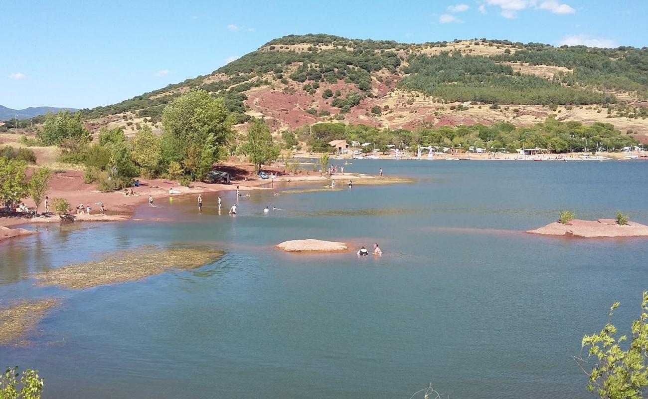 Foto af Plage du lac Salagou med brunt sand og sten overflade