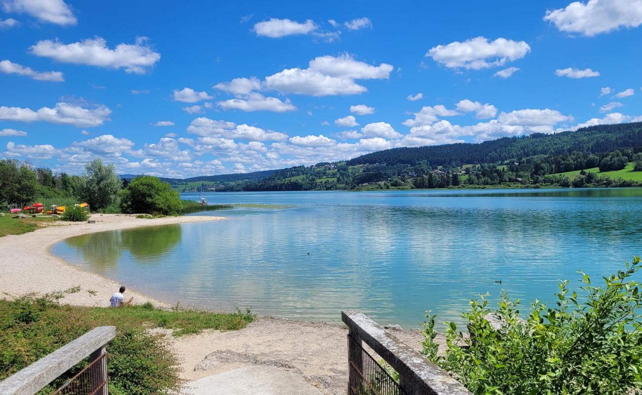 Foto af Plage du Saint Point Lac med sten overflade