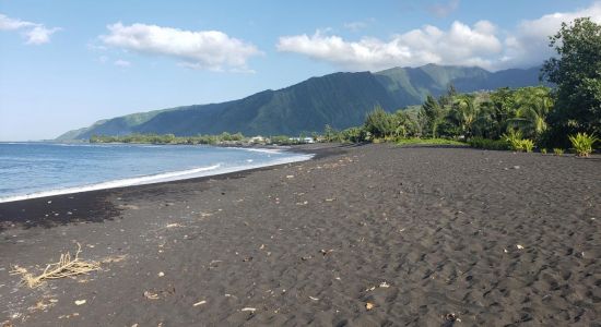 Taharuu Beach