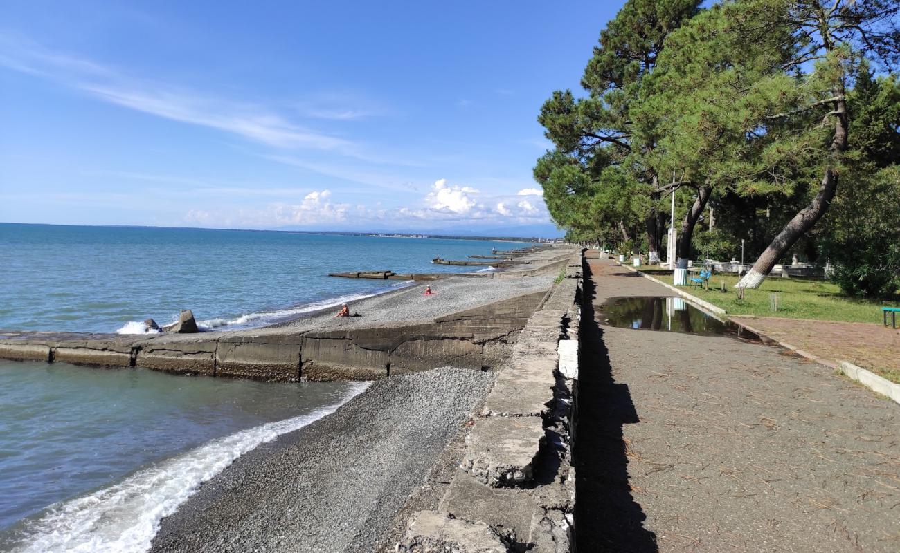 Foto af Ochamchire beach med grå fin sten overflade