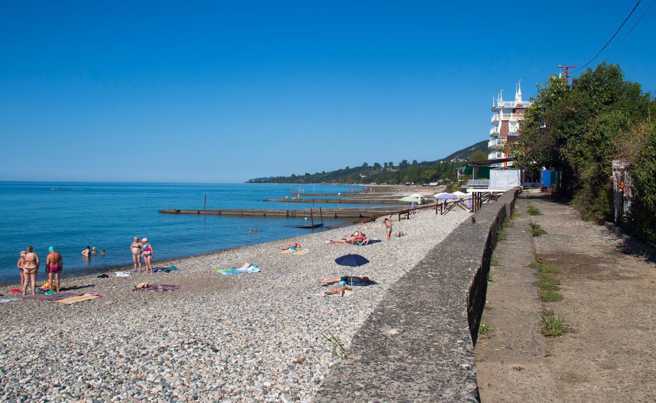 Foto af Tsitrusovani beach med let sand og småsten overflade