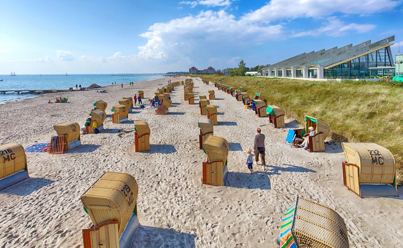 Foto af Meeschendorf strand med lys sand overflade