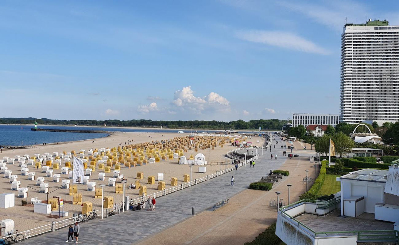 Foto af Travemünde Strand med lys sand overflade