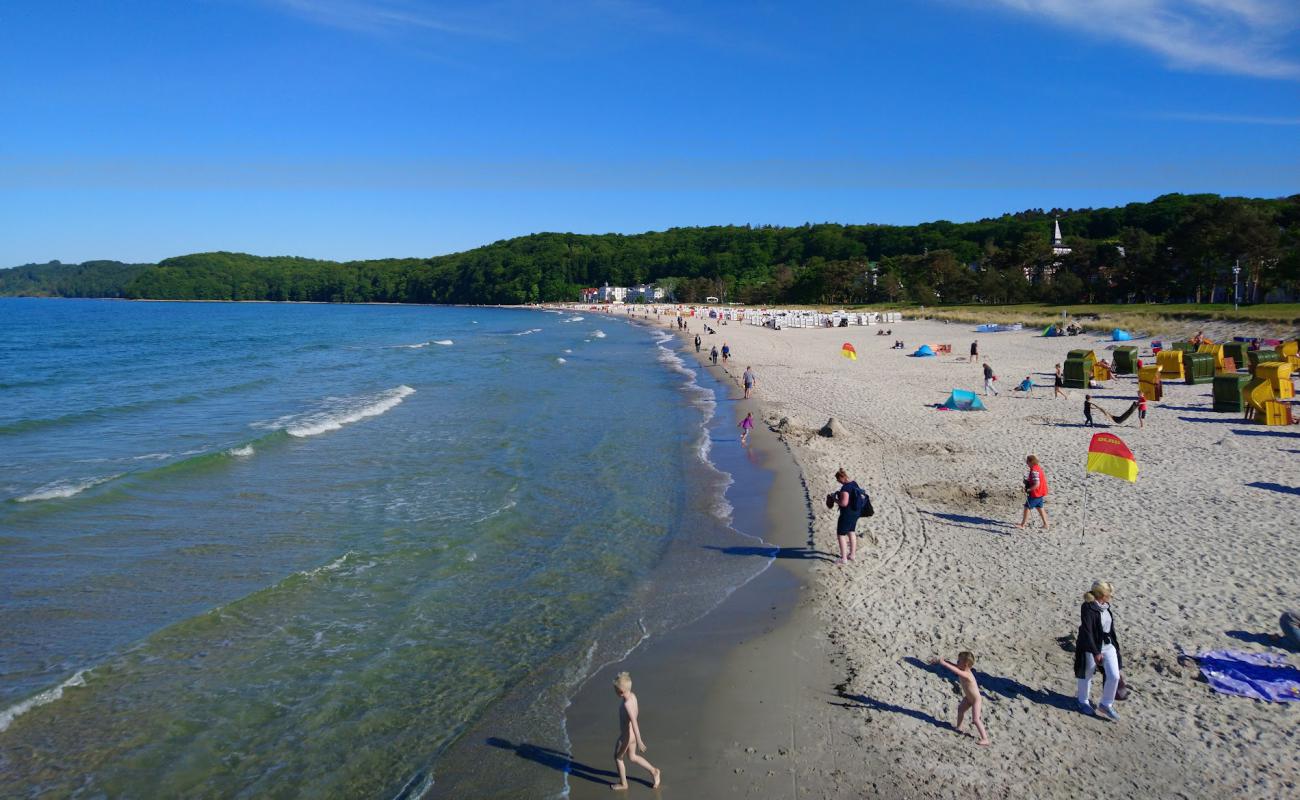 Foto af Binzer Strand med lys sand overflade