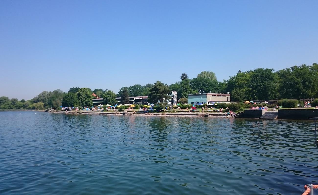 Foto af Strandbad Eichwald med gråt sand og småsten overflade