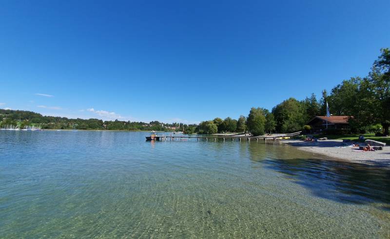 Foto af Strandbad Abenteuerspielplatz med grå fin sten overflade