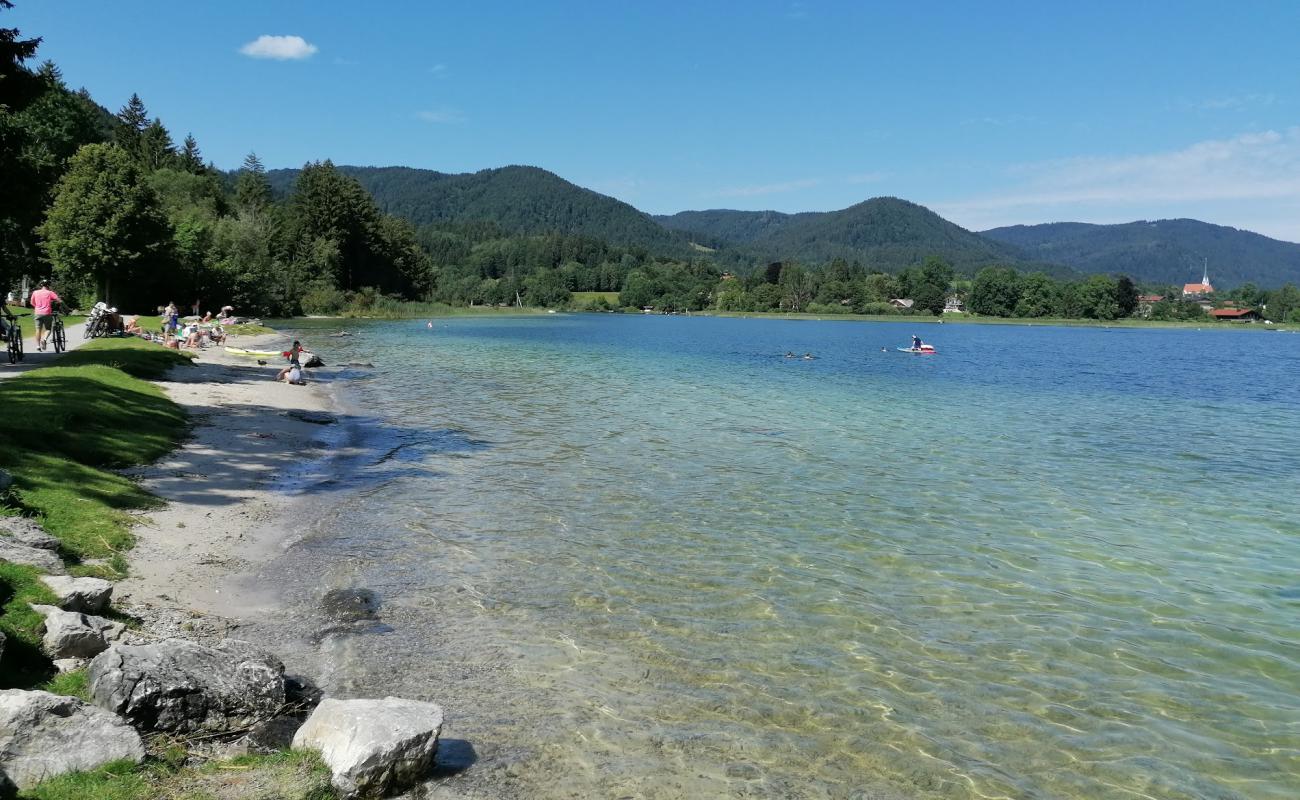 Foto af Hundestrand Rottach Egern med lys sand overflade