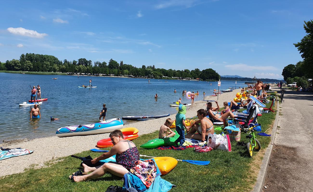 Foto af Strandcamping Waging am See med græs overflade