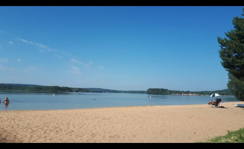 Foto af FKK-Strand Absberg med lys sand overflade