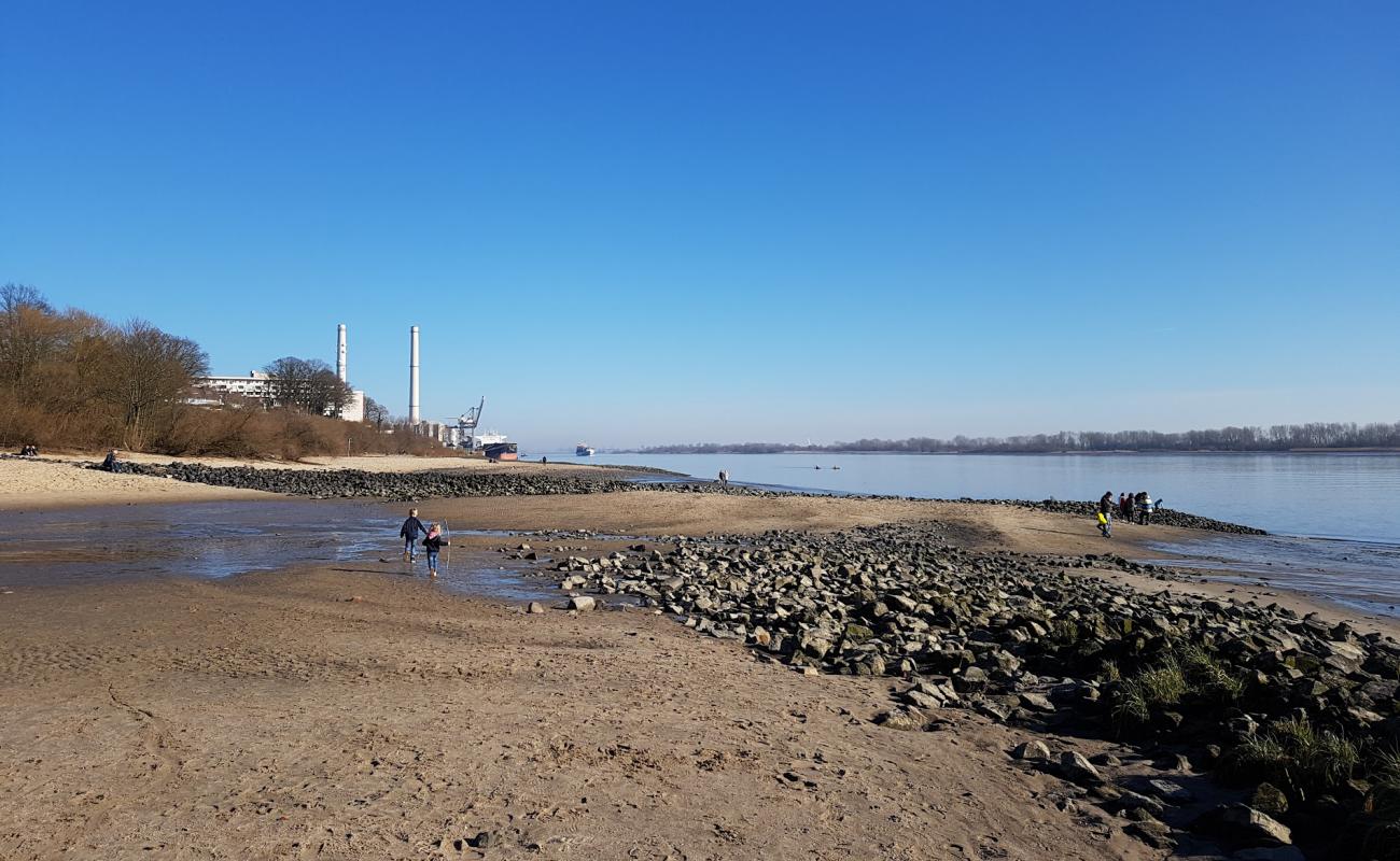 Foto af Schulauer Strand med lys sand overflade