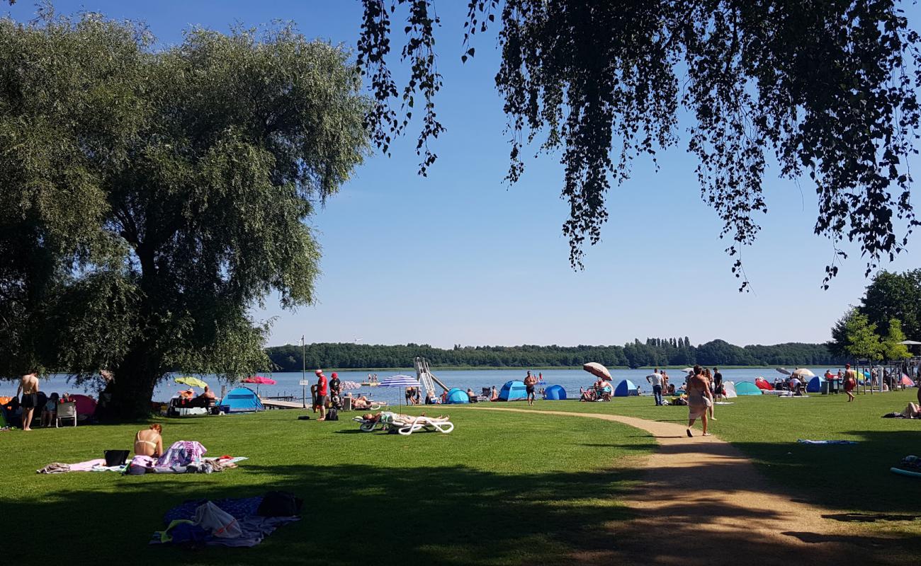 Foto af Strandbad Kallinchen med græs overflade