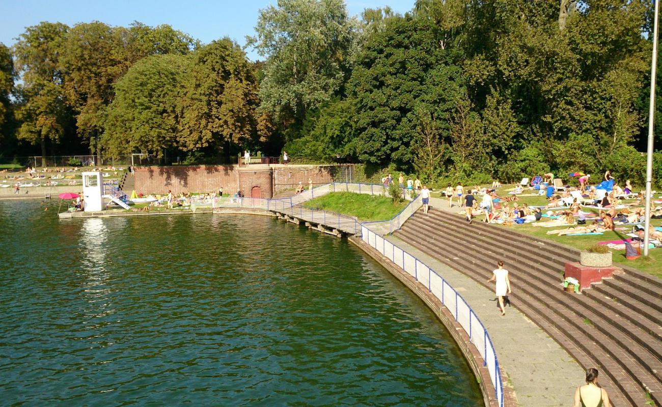 Foto af Naturbad Stadtparksee med betonovertræk overflade