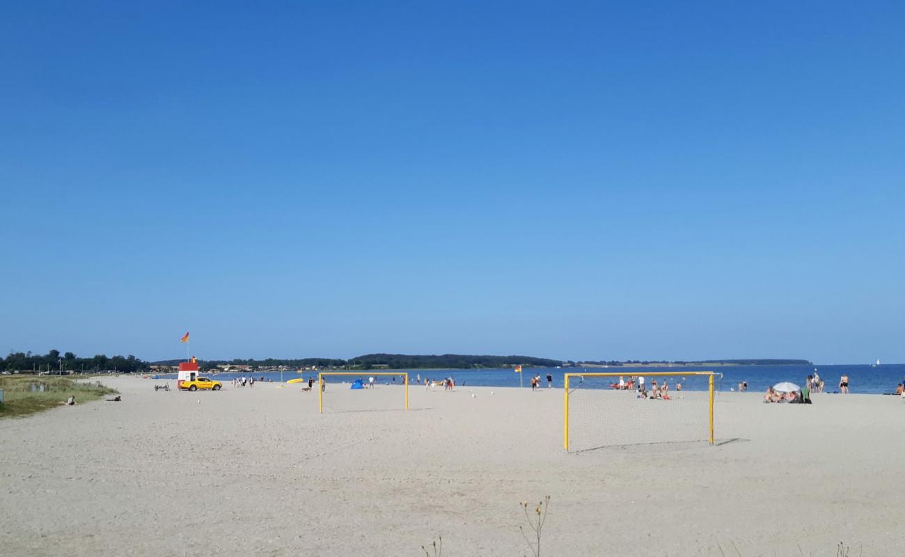 Foto af Nordstrand strand med lys sand overflade