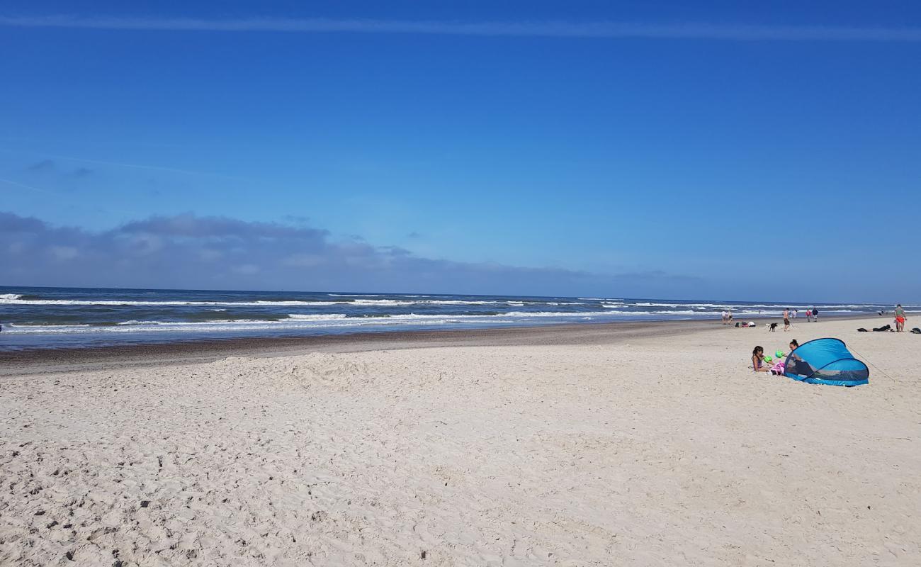 Foto af Henne Strand med lys sand overflade