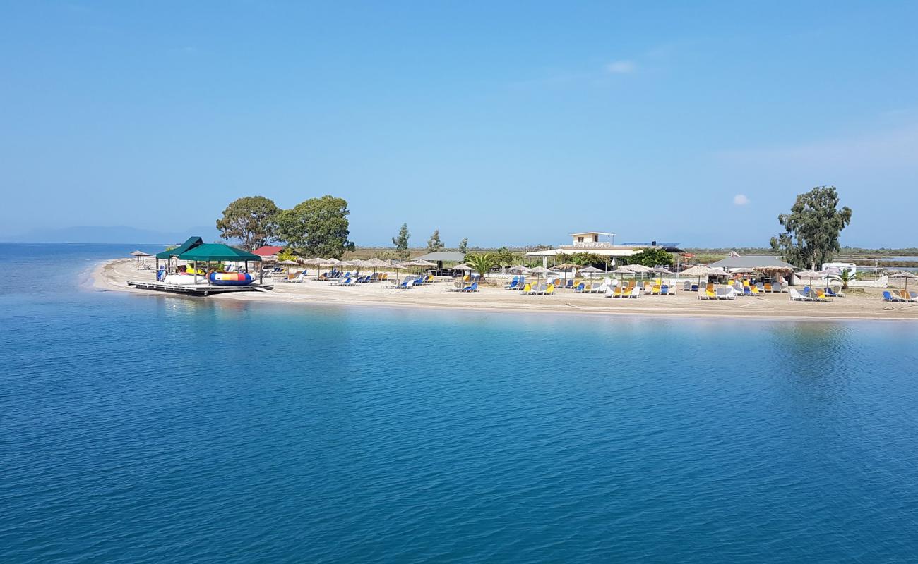 Foto af Bouka Beach med lys sand overflade