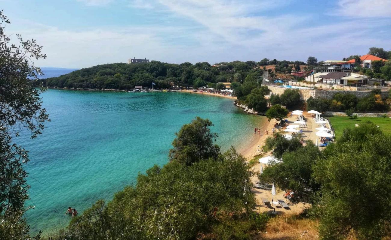 Foto af Zeri beach med let sand og småsten overflade