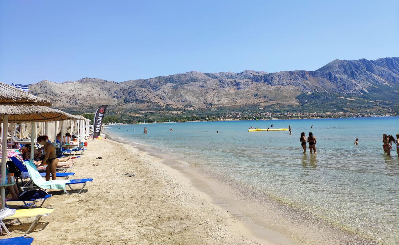 Foto af Potamaki beach med brunt sand overflade