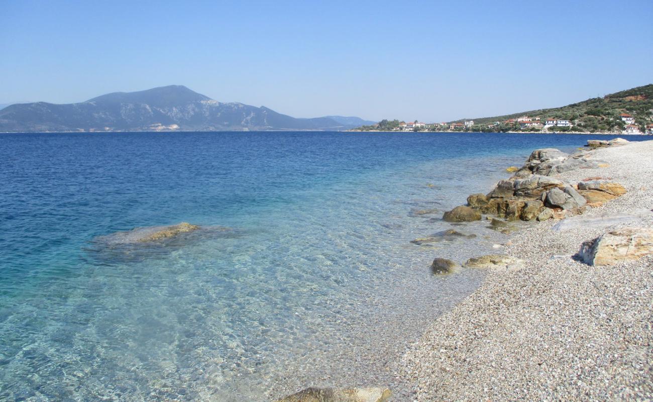 Foto af Agios Kiriaki beach med let fin sten overflade