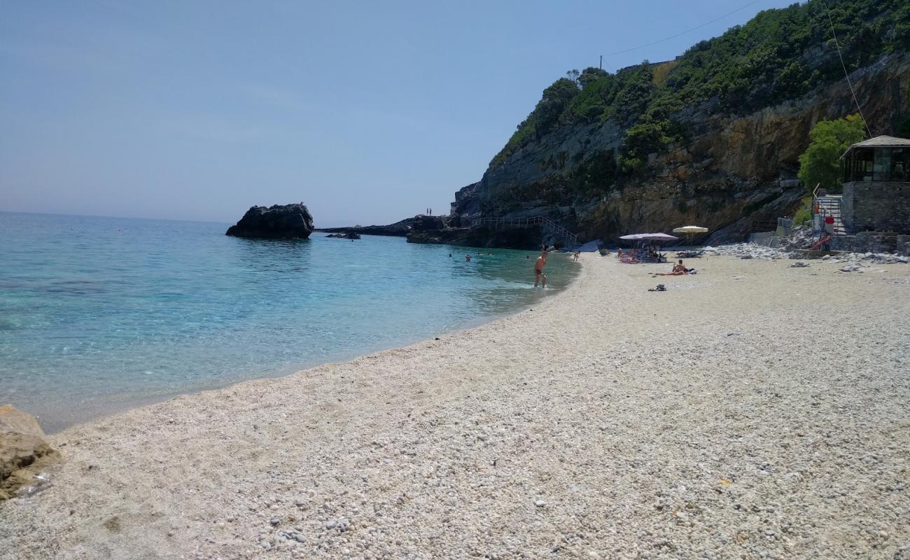 Foto af Mylopotamos beach med hvid fin sten overflade