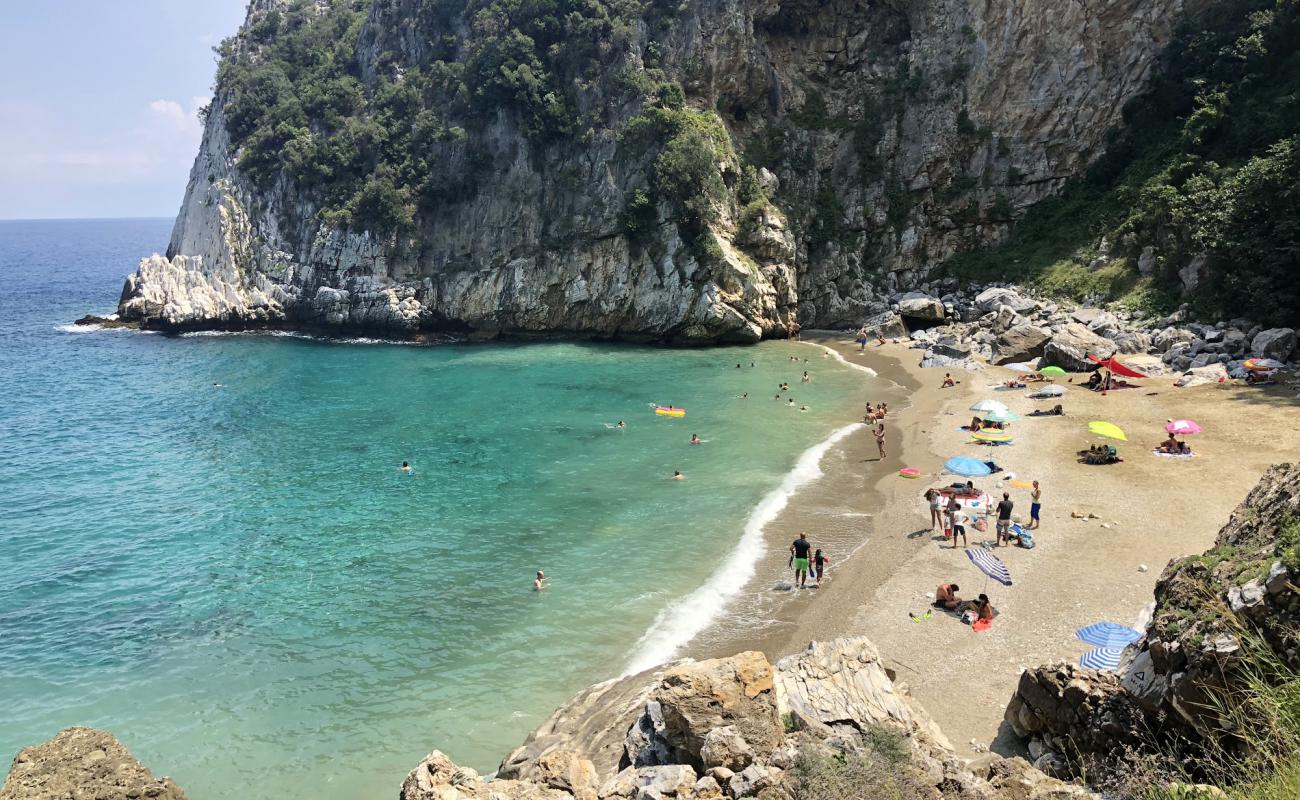 Foto af Fakistra beach med hvid fin sten overflade