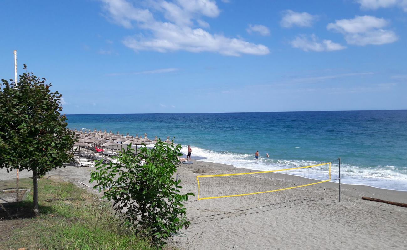 Foto af Koutsoupia main beach med let fin sten overflade