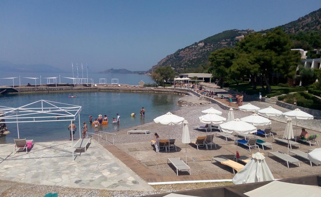 Foto af Poseidon Resort beach med grå fin sten overflade