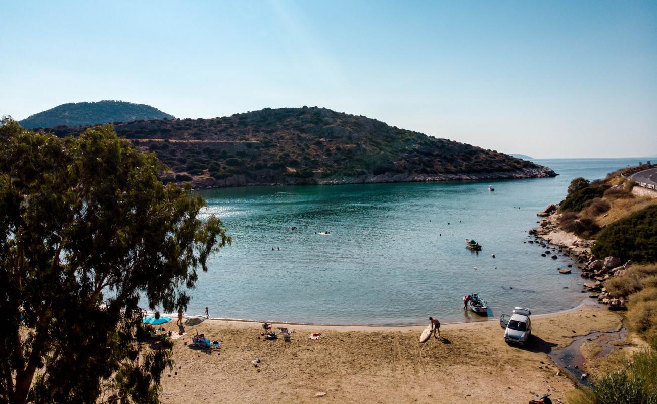 Foto af Lomvarda beach med brunt sand overflade