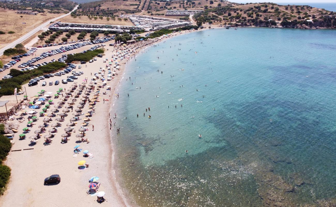 Foto af Charakas Beach med brunt sand overflade