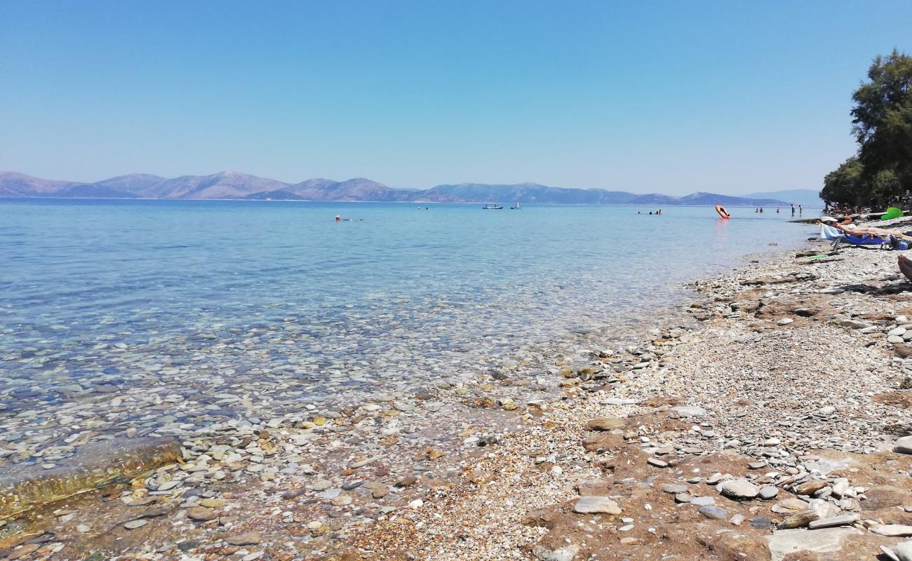 Foto af Sesi beach med brun sten overflade