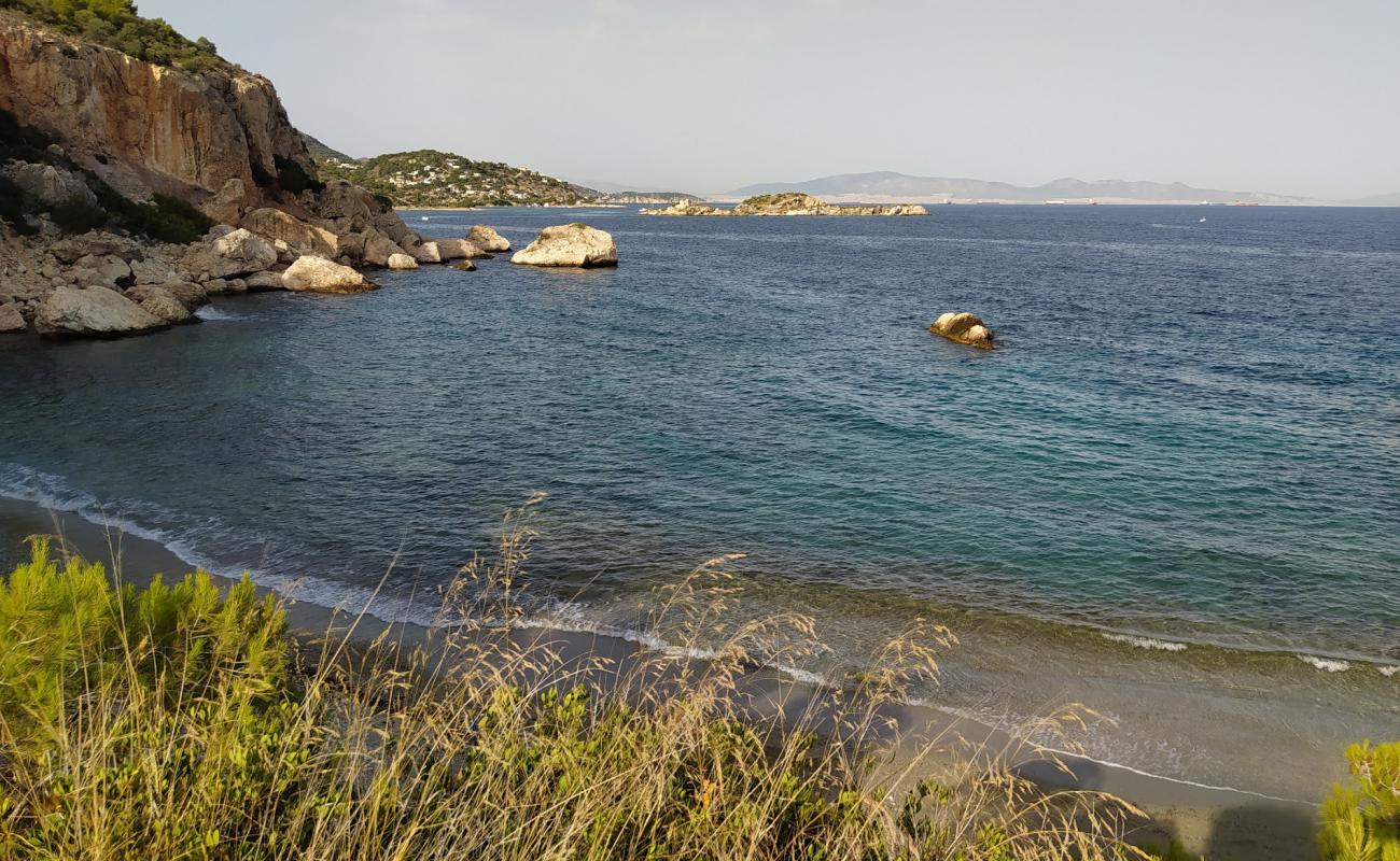 Foto af Koghi beach med let sand og småsten overflade