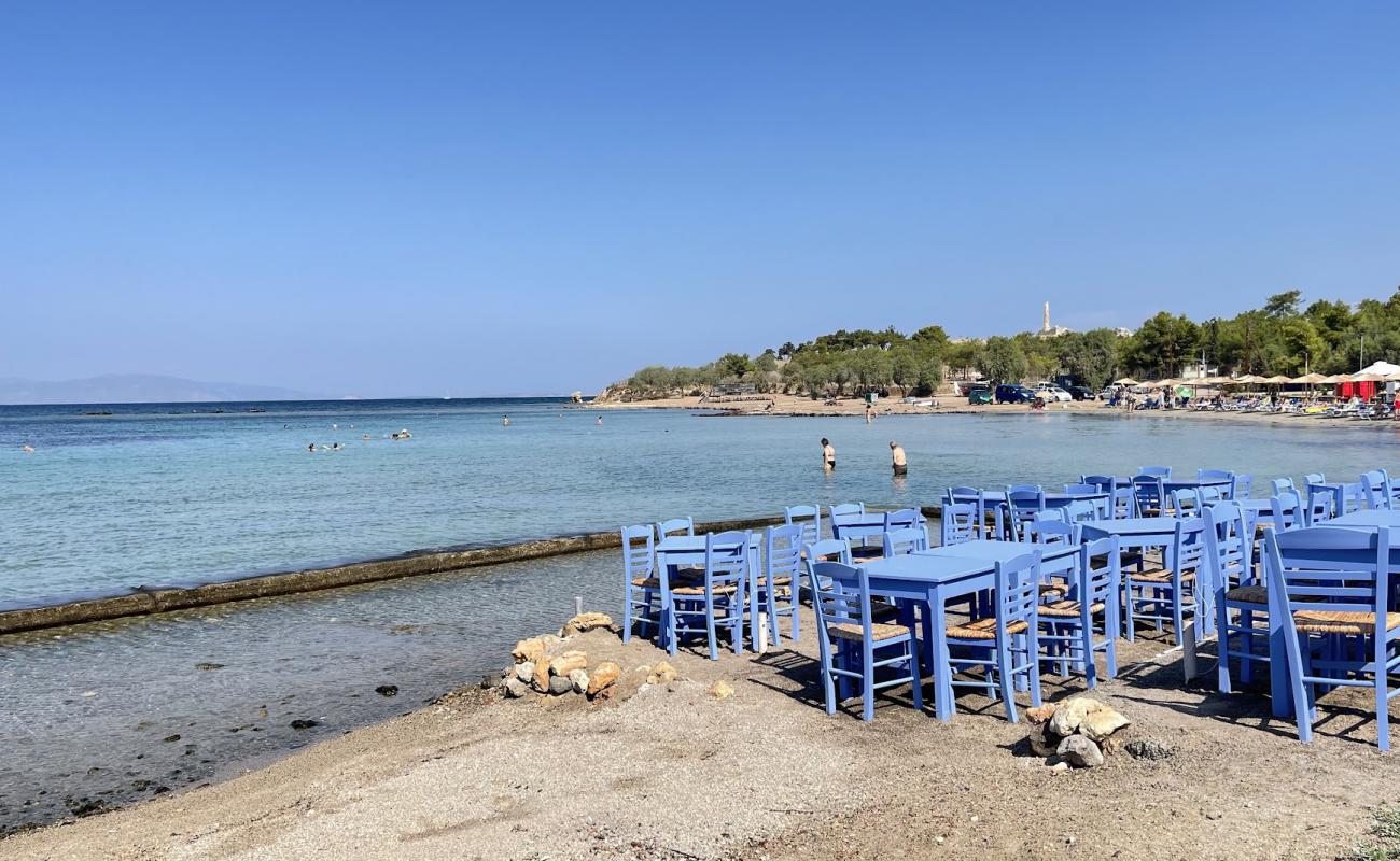 Foto af Paralia Avra med brunt sand overflade