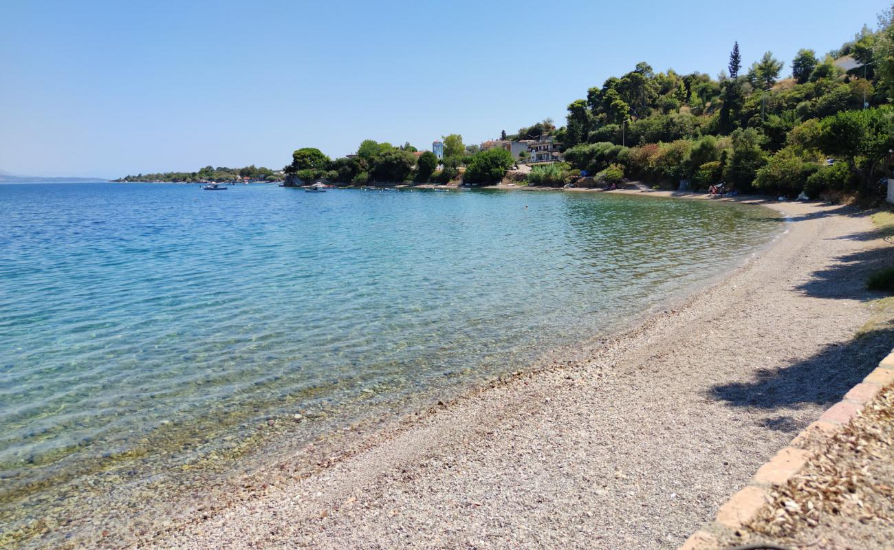 Foto af Lampiri beach med grå sten overflade