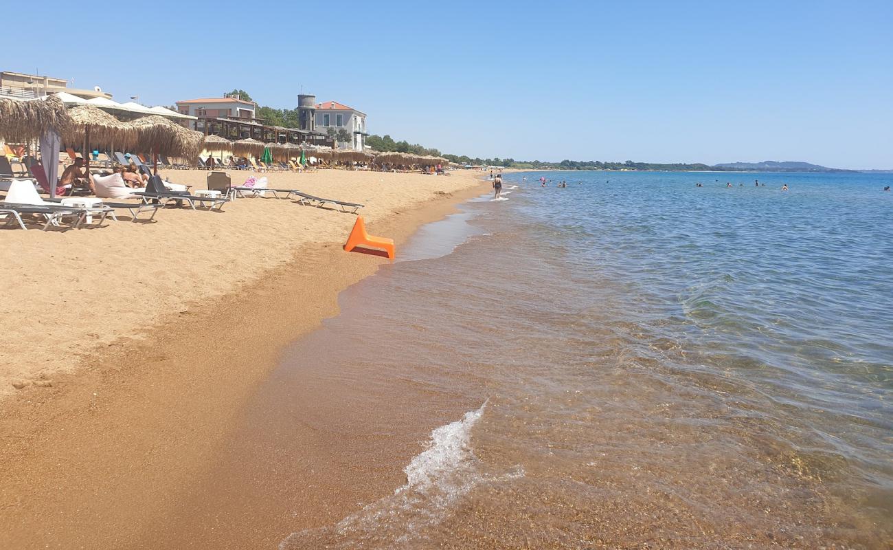 Foto af Amaliadas beach med lys sand overflade