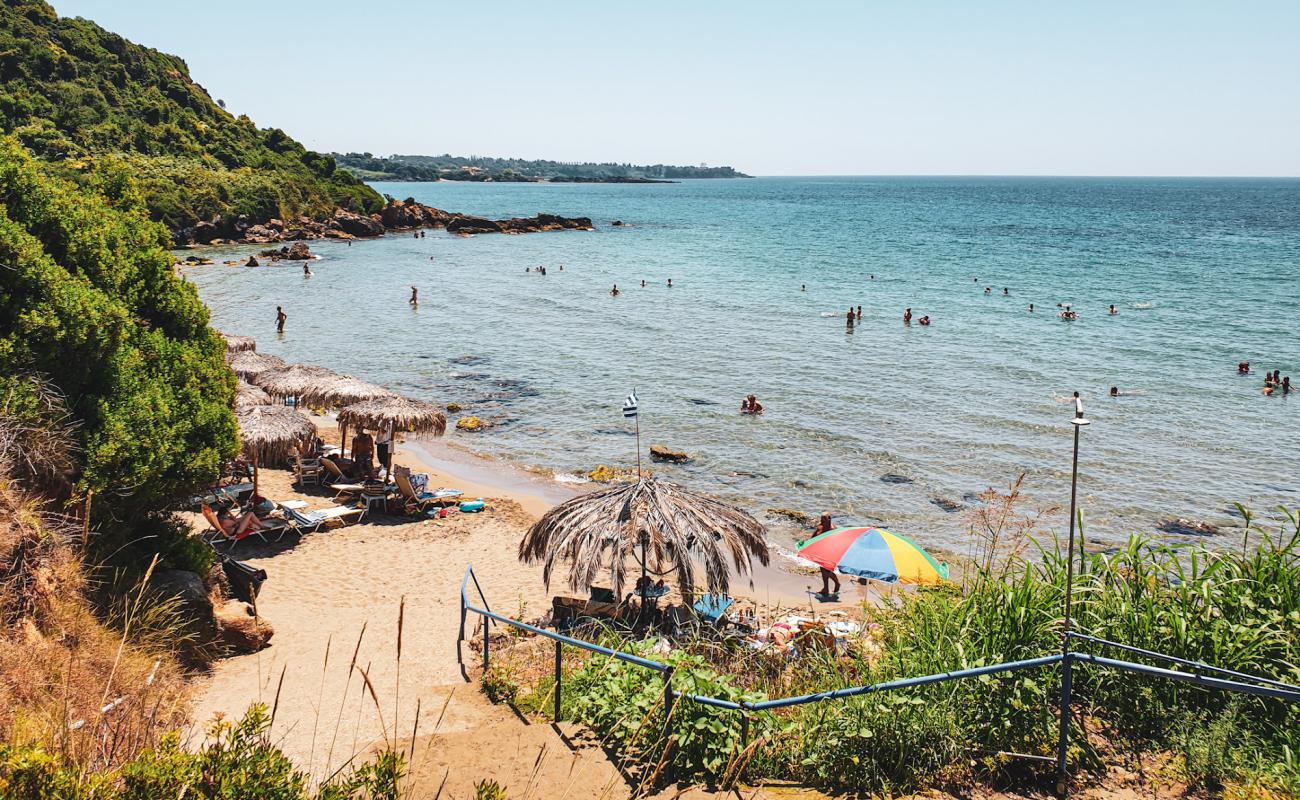 Foto af Skafidia beach med brunt sand overflade