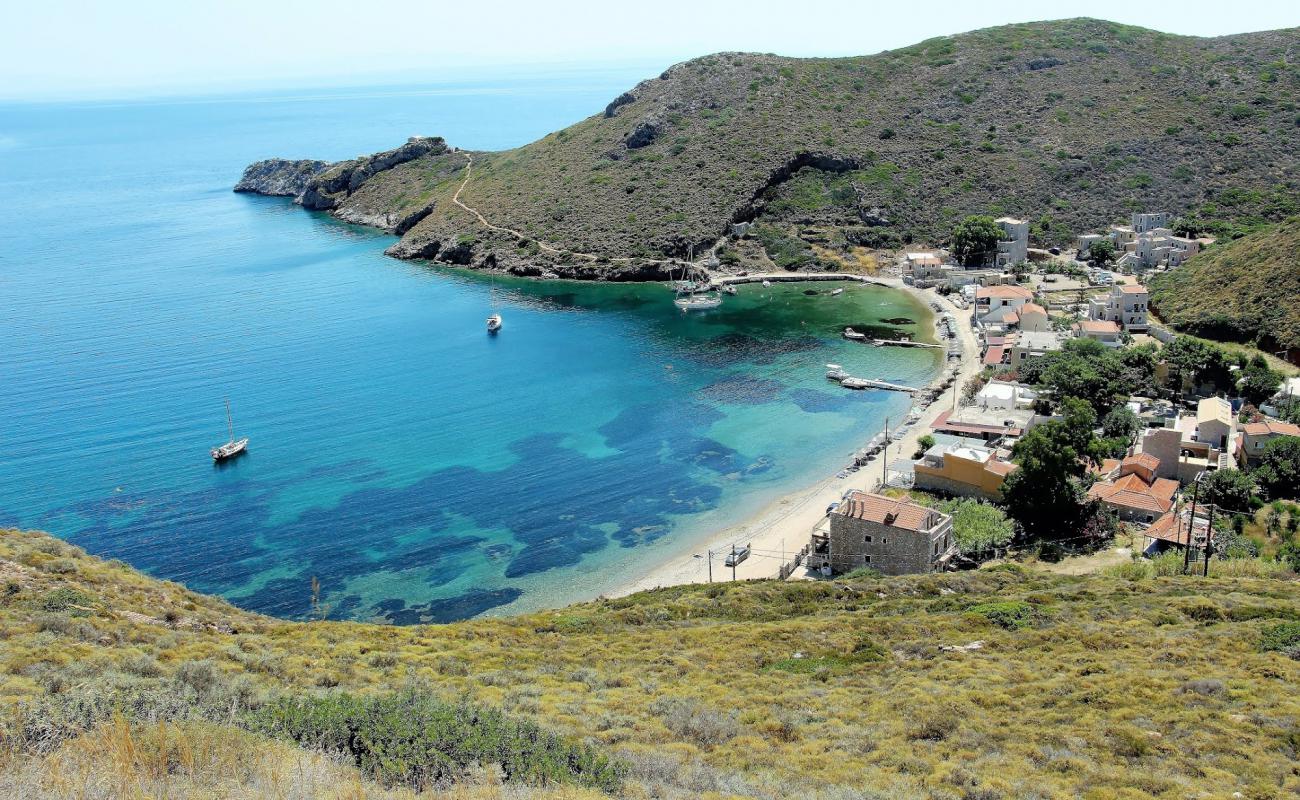 Foto af Porto Cayo beach med let sten overflade