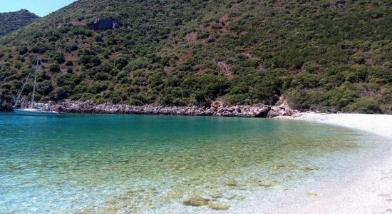 Antrogialos beach