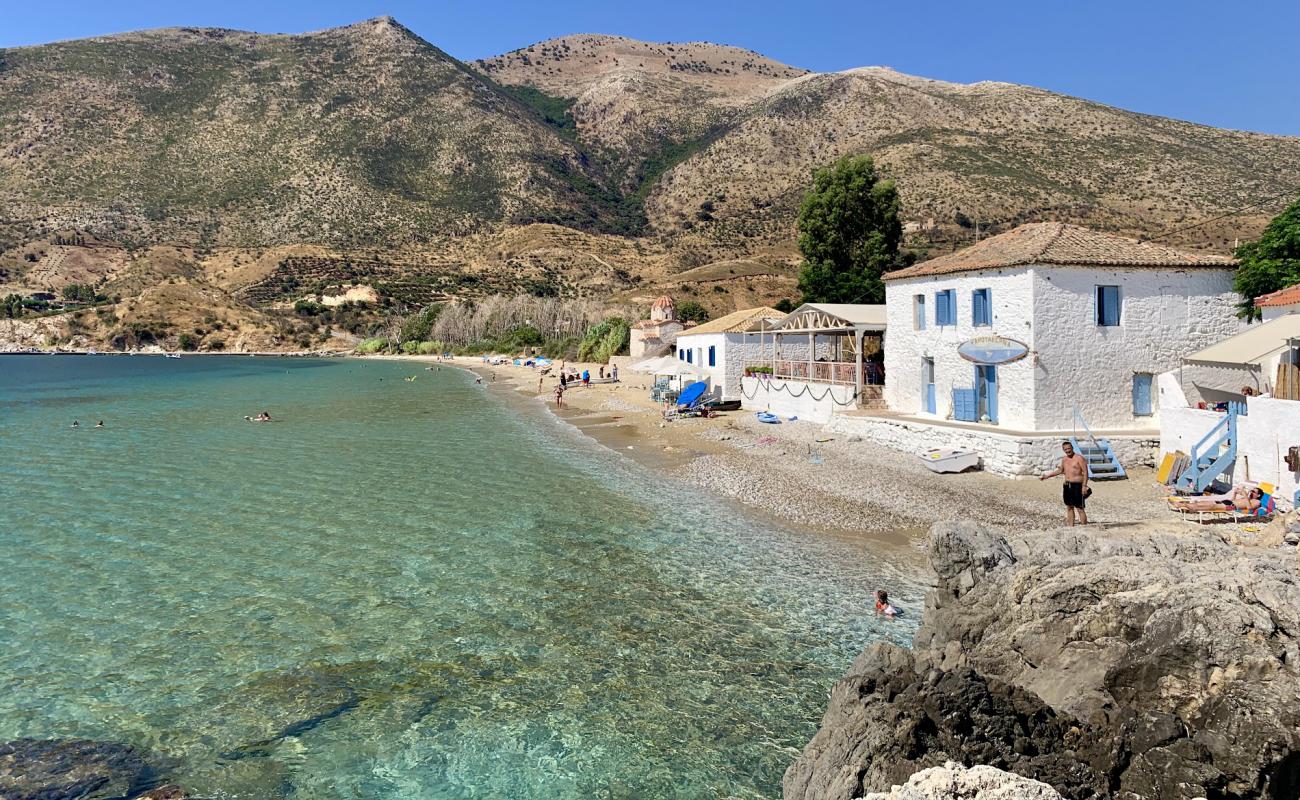 Foto af Skoutari beach med lys sand overflade