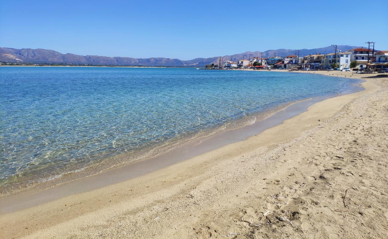 Foto af Kontogoni beach med lys fint sand overflade