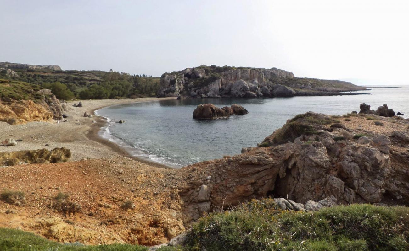 Foto af Paleokastro beach IV med brun sten overflade